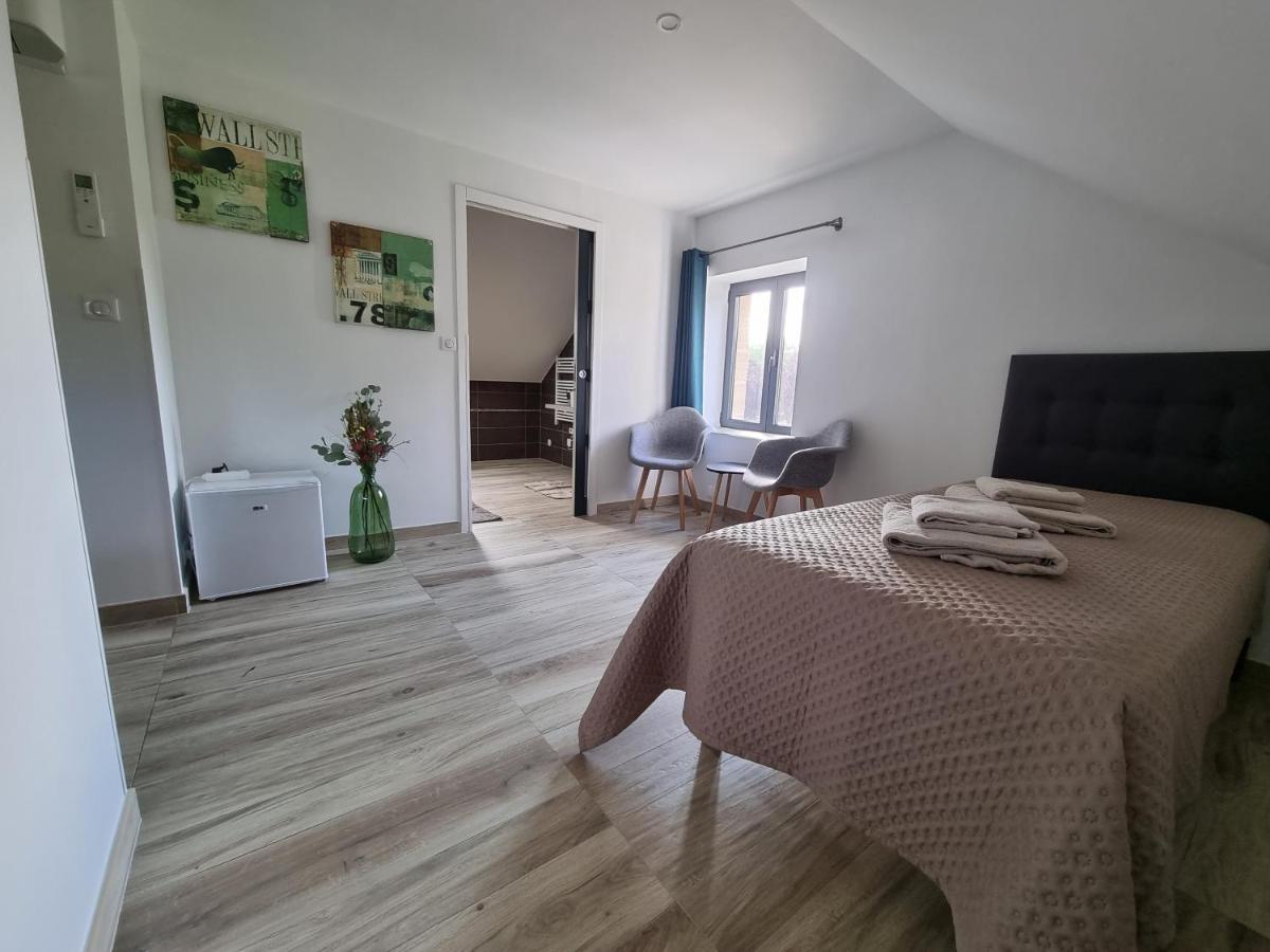 Le 4 Bed & Breakfast Montignac-Lascaux Exterior photo