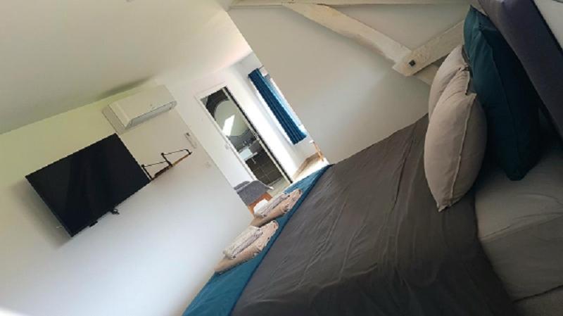 Le 4 Bed & Breakfast Montignac-Lascaux Exterior photo